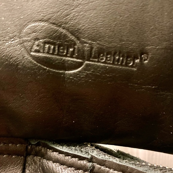 NWT Amerileather Rich Black,Soft 100% Genuine Leather Bag, Rivet detail, 16”x10” - Picture 9 of 11